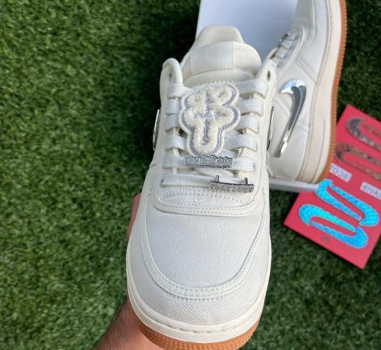 Travis Scott X Air Force 1 Sail