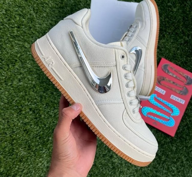 Travis Scott X Air Force 1 Sail