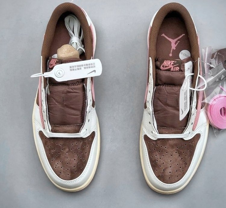 Travis Scott X Air Jordan 1 Low - Dark Pony - Pink Oxford