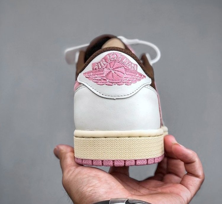 Travis Scott X Air Jordan 1 Low - Dark Pony - Pink Oxford