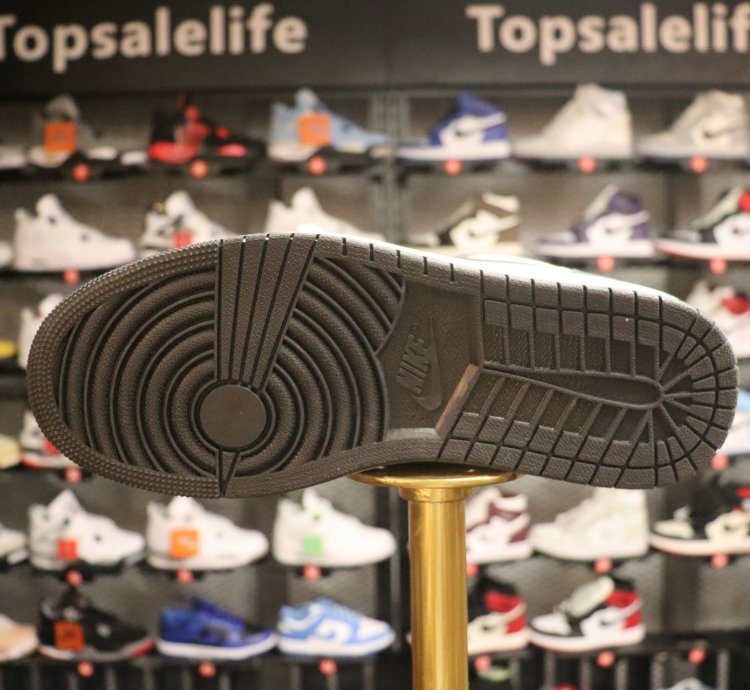 Air Jordan 1 Retro High 85 Og black White