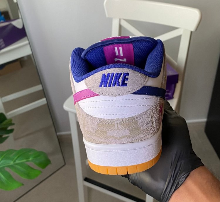 Nike Sb Dunk Low X Ravssa Leal