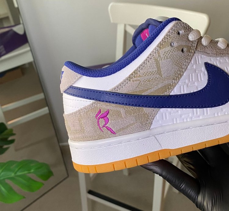 Nike Sb Dunk Low X Ravssa Leal