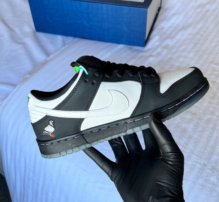 Nike Sb Dunk Panda Pigeon