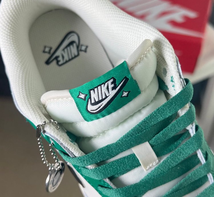 Nike Dunk Low Retro Se Lottery Pack Green