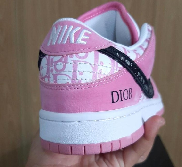 Dior Pink X Nike Sb Dunk Low Pro