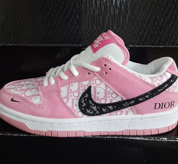 Dior Pink X Nike Sb Dunk Low Pro