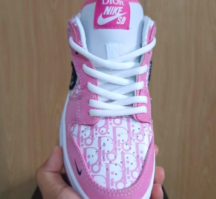 Dior Pink X Nike Sb Dunk Low Pro