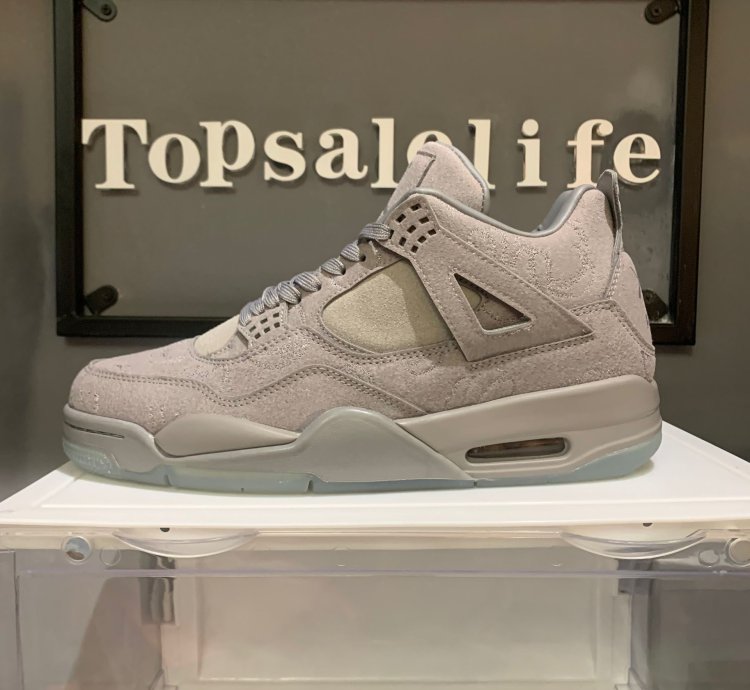 Nike Air Jordan 4  Retro 930155-003