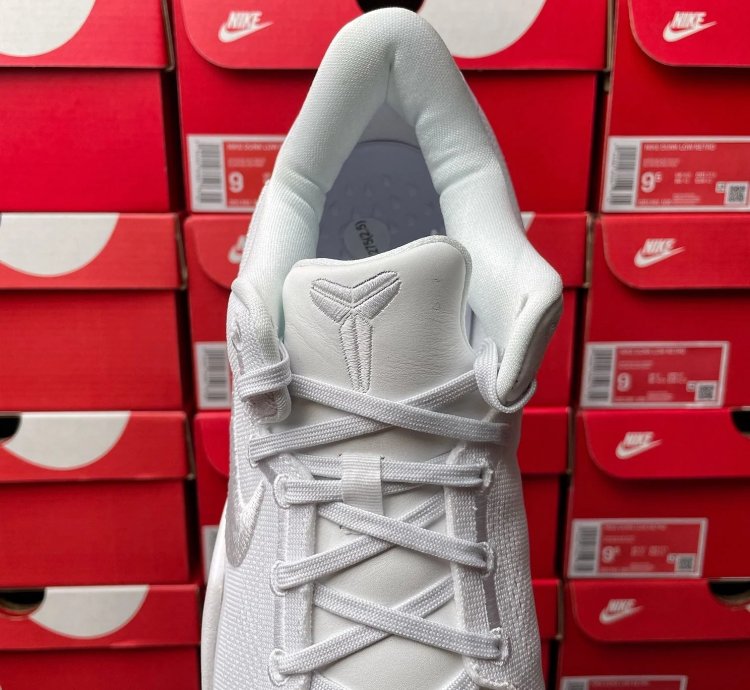 Nike Kobe 8 Protro Halo
