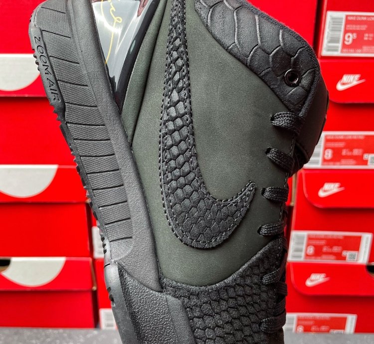 Nike Zoom Kobe 4 Protro Black Mamba
