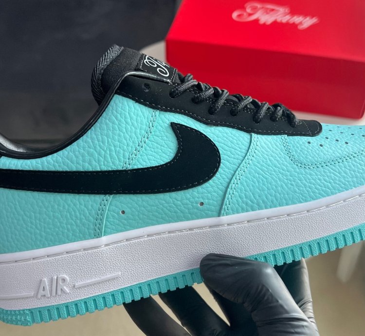 Tiffany Co X Air Force 1 Low 1837 Friends Family