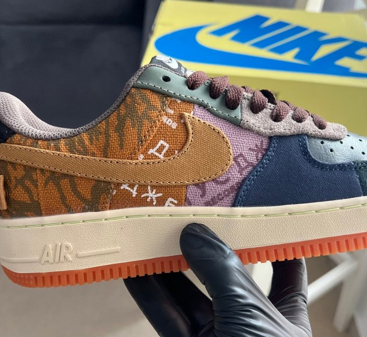 Air Force 1 Low X Travis Scott Cactus Jack