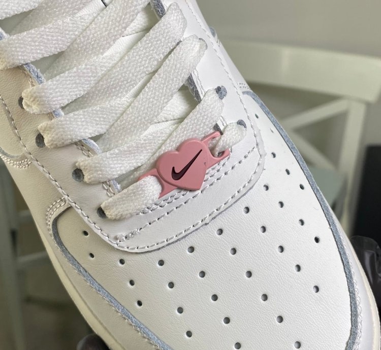 Air Force 1 Low Valentines Day 2023