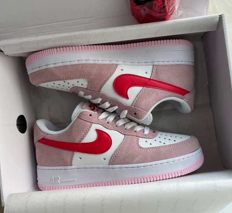 Air Force 1 Low 07 Qs Valentines Day Love Letter