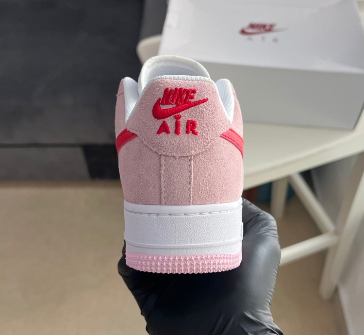 Air Force 1 Low 07 Qs Valentines Day Love Letter