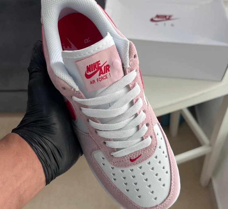 Air Force 1 Low 07 Qs Valentines Day Love Letter