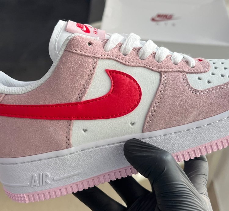 Air Force 1 Low 07 Qs Valentines Day Love Letter