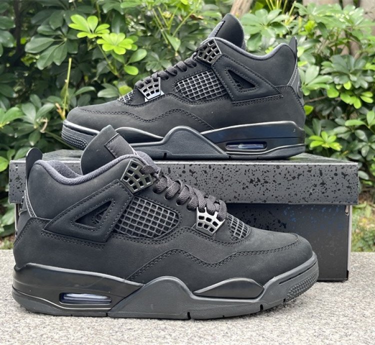 Air Jordan 4 Black Cat