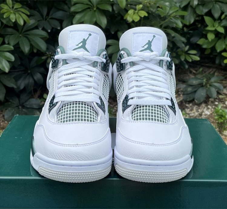 Air Jordan 4 Oxidized Green