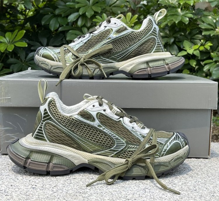 Balenciaga 3xl Dark Green Light Beige