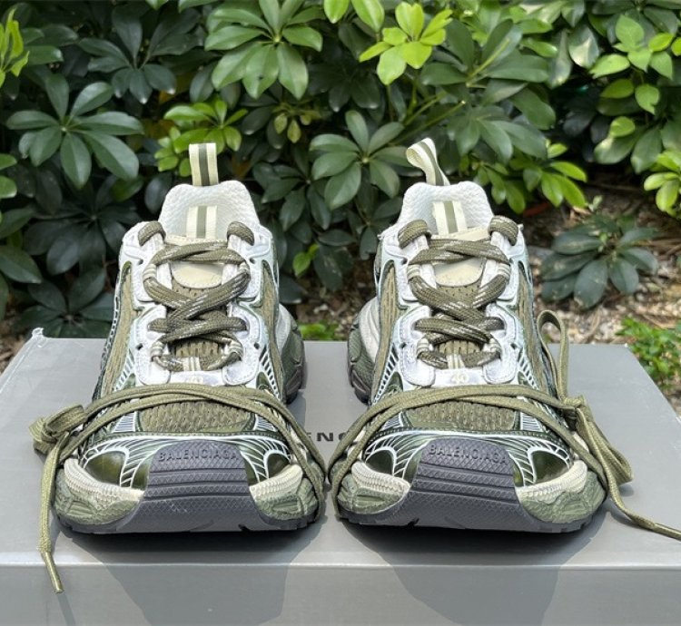 Balenciaga 3xl Dark Green Light Beige