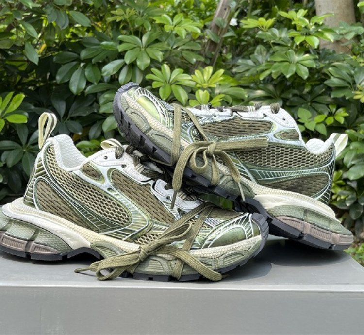 Balenciaga 3xl Dark Green Light Beige
