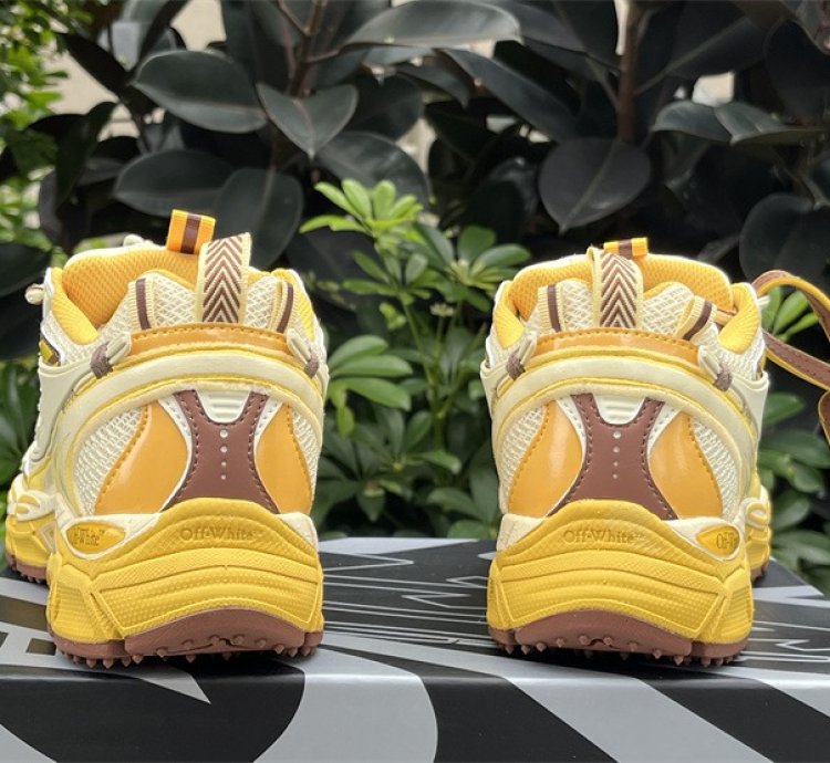 Off White Be Right Back Milan