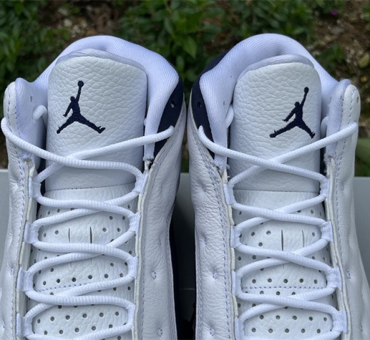 Air Jordan 13 Midnight Navy