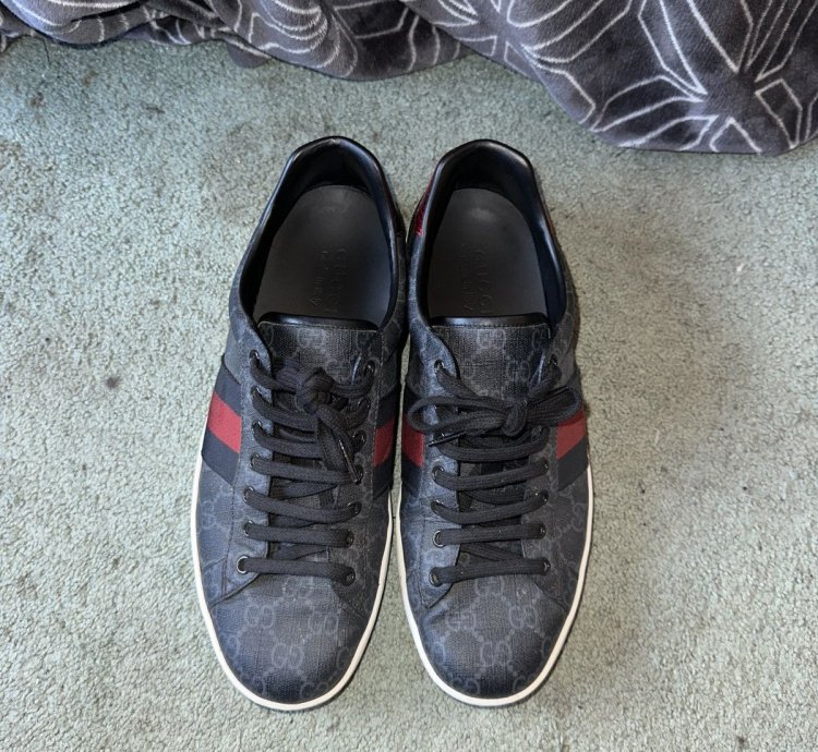 Gg Supreme Black Gucci Ace Sneakers