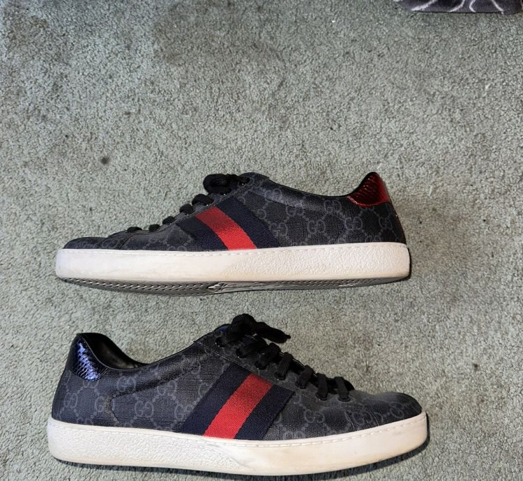 Gg Supreme Black Gucci Ace Sneakers