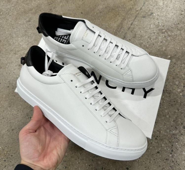 Givenchy Urban Leather Sneaker New 700