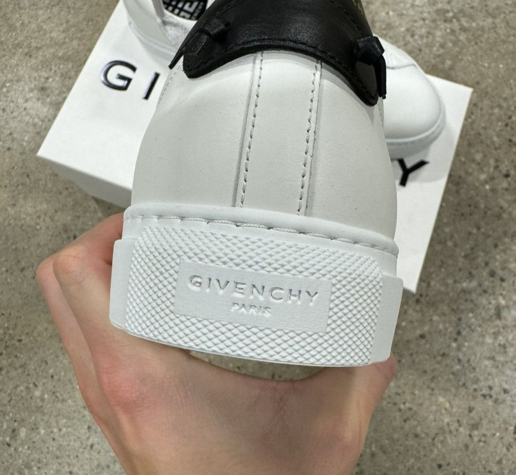 Givenchy Urban Leather Sneaker New 700