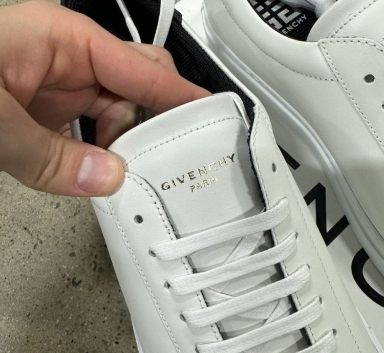 Givenchy Urban Leather Sneaker New 700