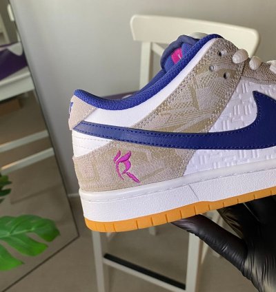 Nike Sb Dunk Low X Ravssa Leal