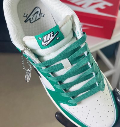 Nike Dunk Low Retro Se Lottery Pack Green