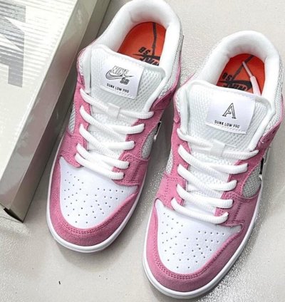 Nike Sb Dunk X April Skateboards Pink