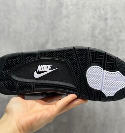Nigel Sylvester - Jordan 4 Black White