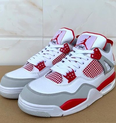 Nike Sb X Jordan 4 Varsity White Fire Red