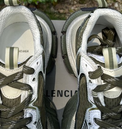 Balenciaga 3xl Dark Green Light Beige