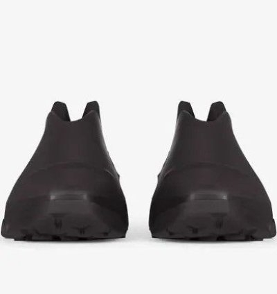 Givenchy Monumental Mallow brand New Unworn