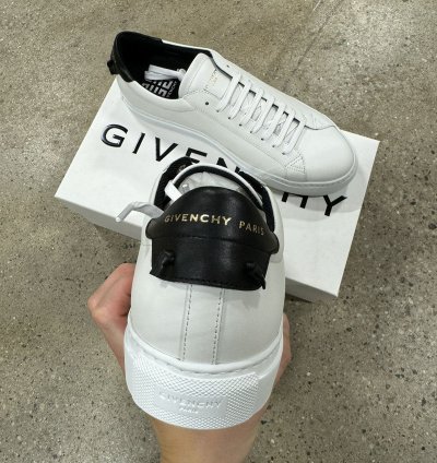Givenchy Urban Leather Sneaker New 700