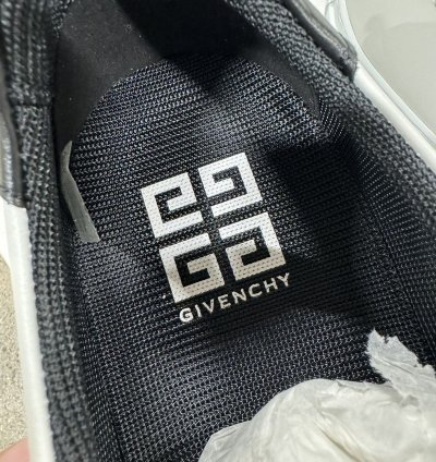 Givenchy Urban Leather Sneaker New 700