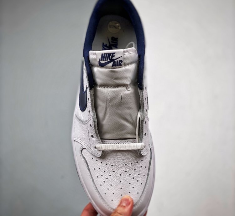 Air Jordan 1 Retro Low Metallic Blue