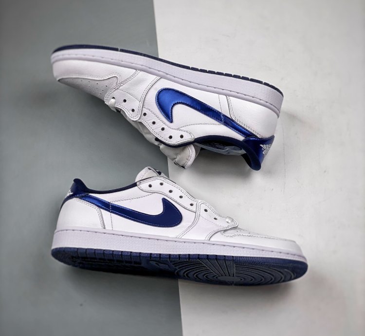 Air Jordan 1 Retro Low Metallic Blue