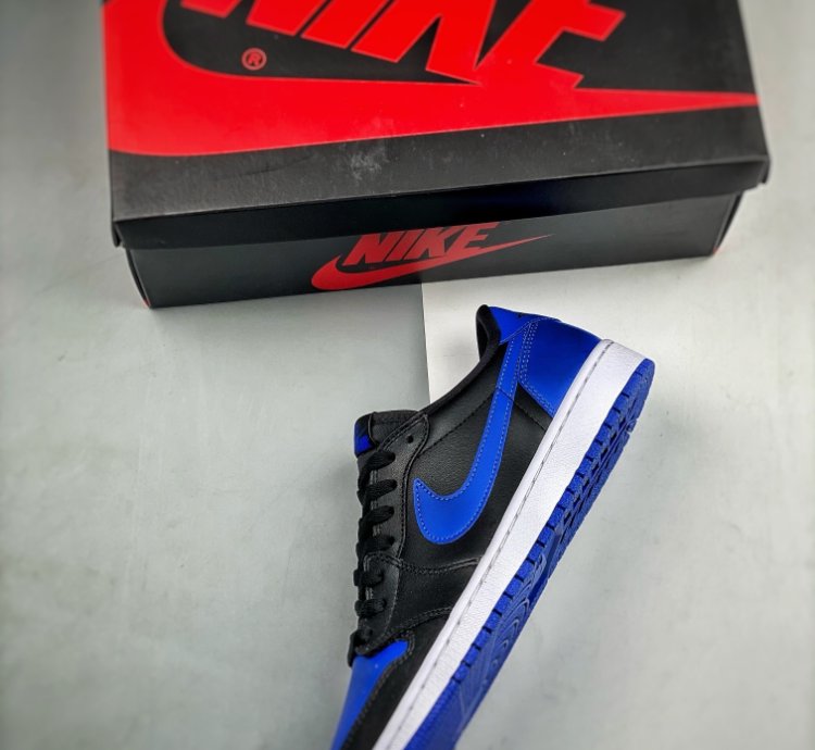Air Jordan 1 Retro Low Royal 2015