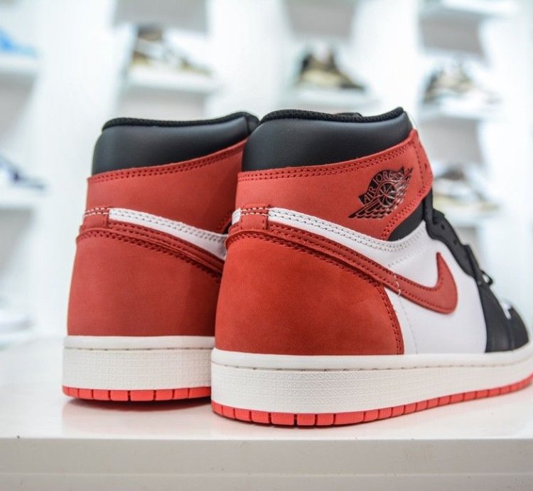 Air Jordan 1 Retro High Track Red