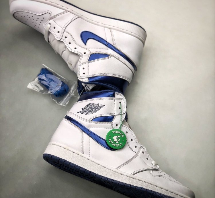 Air Jordan 1 Retro Metallic Navy 2016