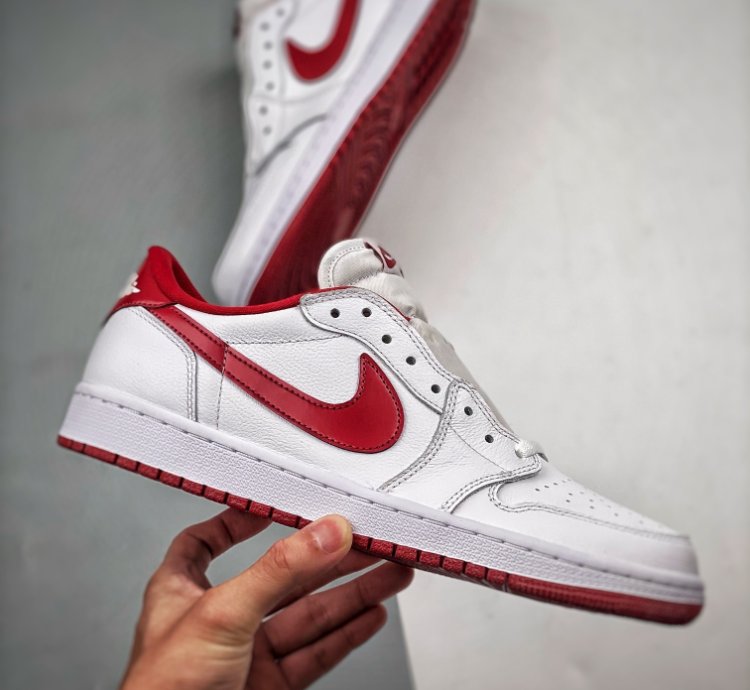 Air Jordan 1 Retro Low White Varsity Red