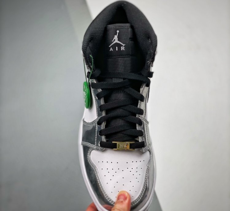 Air Jordan 1 Retro High Think 16 Pass The Torch